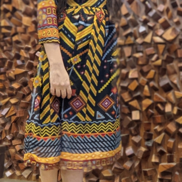 Full sleeves dress - Picture 2 of 2